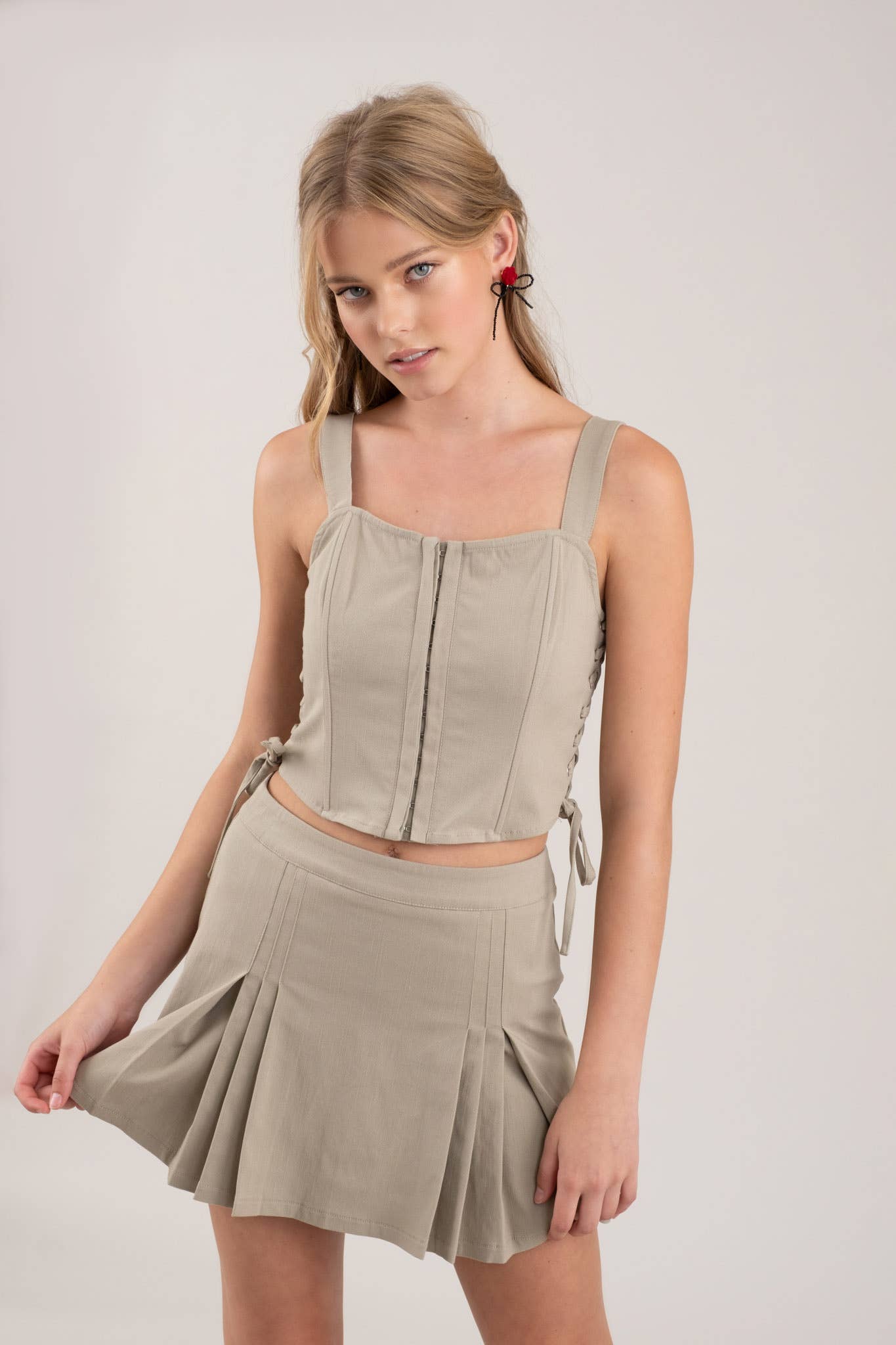 Olive Corset Time